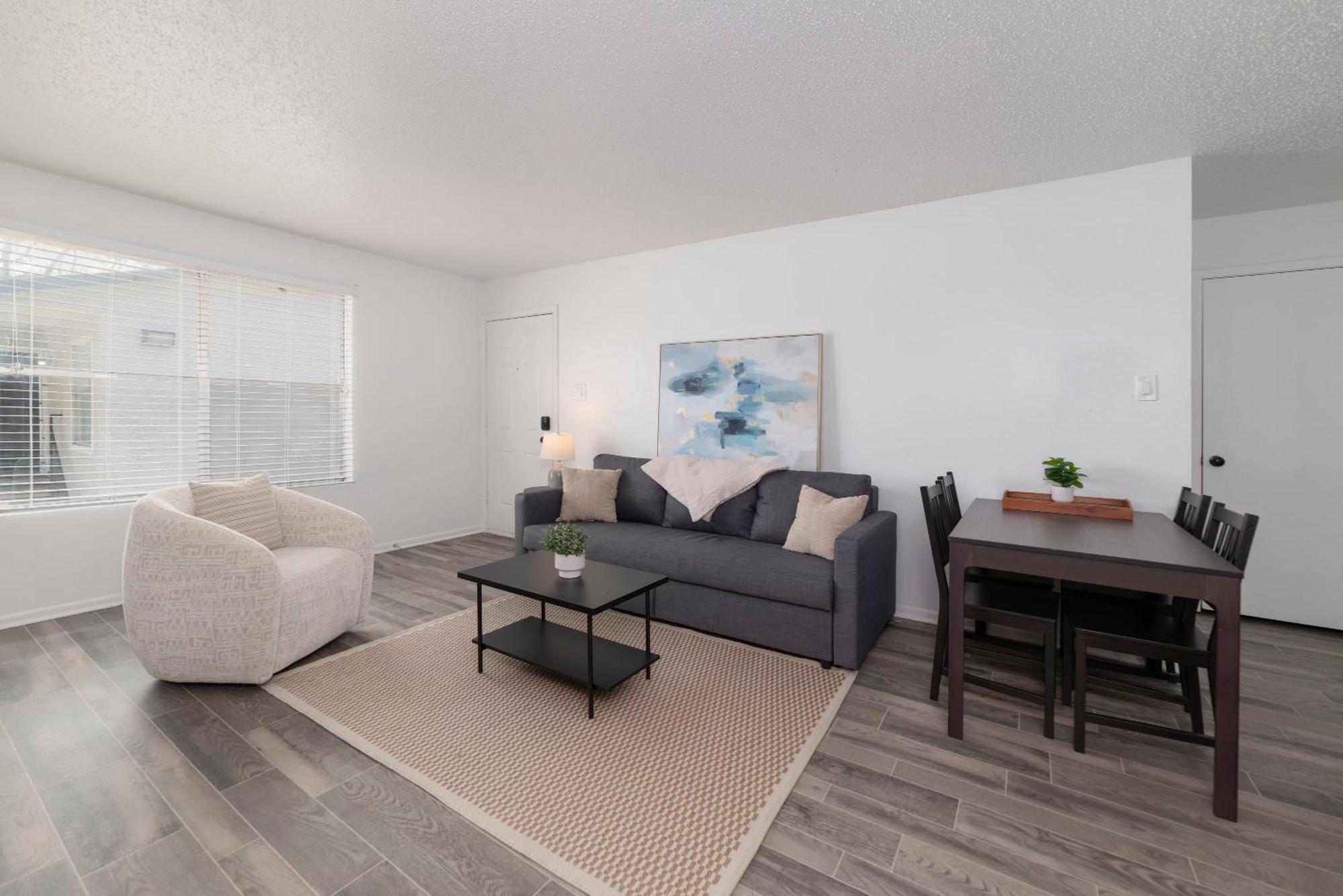 Comfortable 2br - Pool Near Major Attractions Apartamento